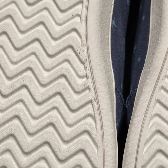 Snow White TOMS Limited Edition - Picture 10 of 14